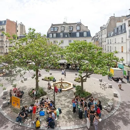 Place Contrescarpe 2 Bedroom Flat Paris