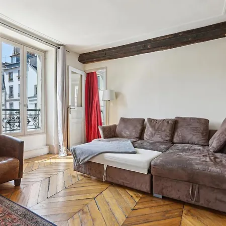 Place Contrescarpe 2 Bedroom Flat Apartment Paris